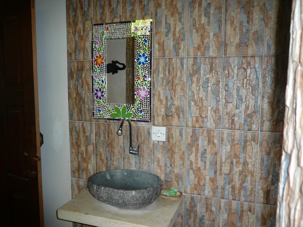 Wawa Wewe II Villas Amed Camera foto