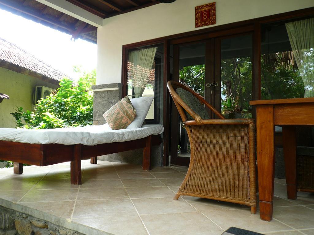Wawa Wewe II Villas Amed Camera foto