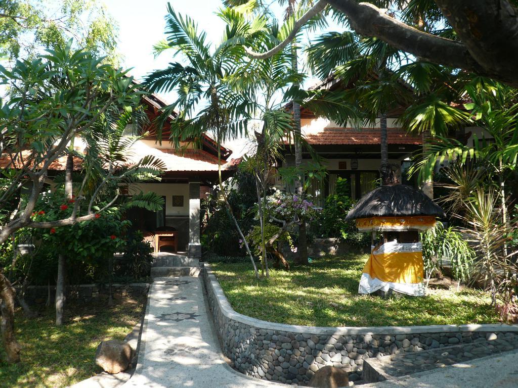 Wawa Wewe II Villas Amed Esterno foto