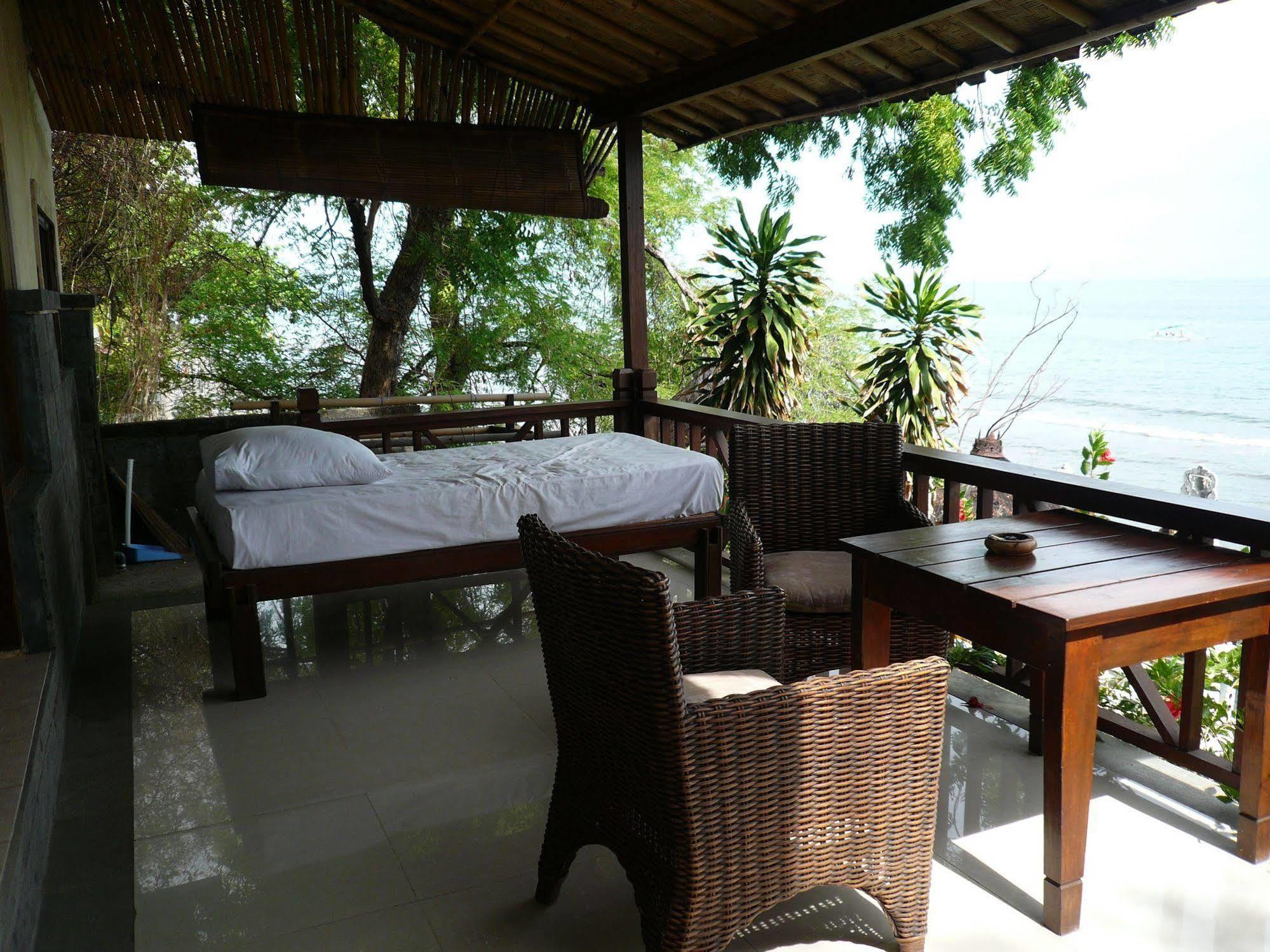 Wawa Wewe II Villas Amed Esterno foto