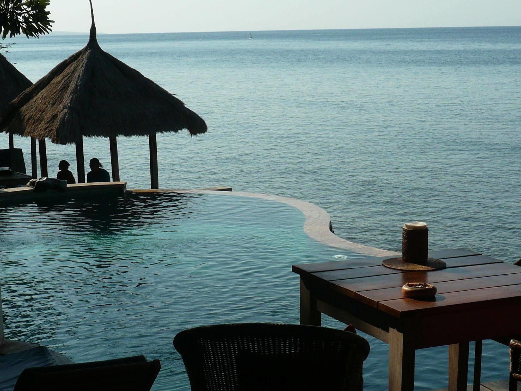 Wawa Wewe II Villas Amed Esterno foto