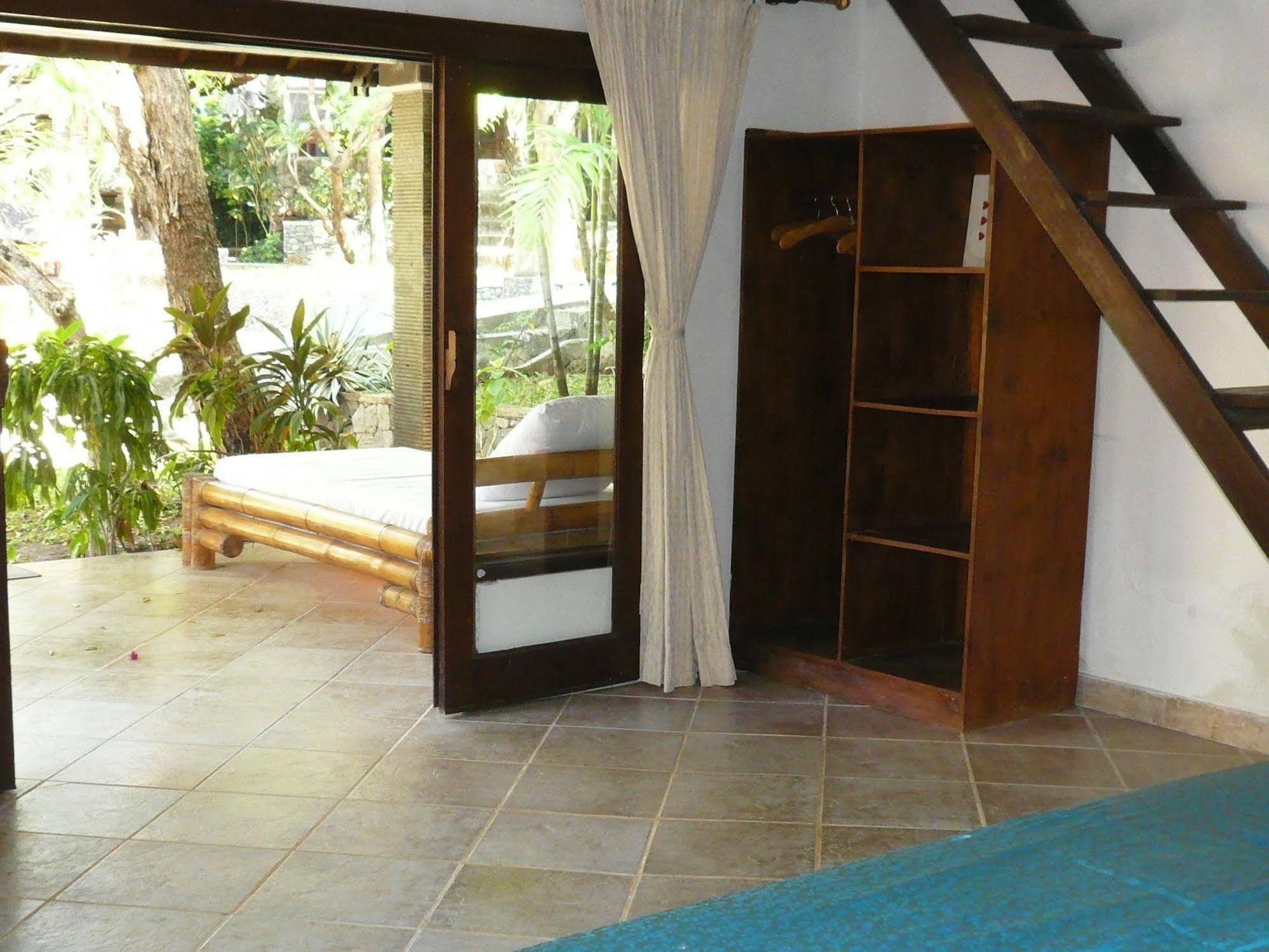 Wawa Wewe II Villas Amed Esterno foto