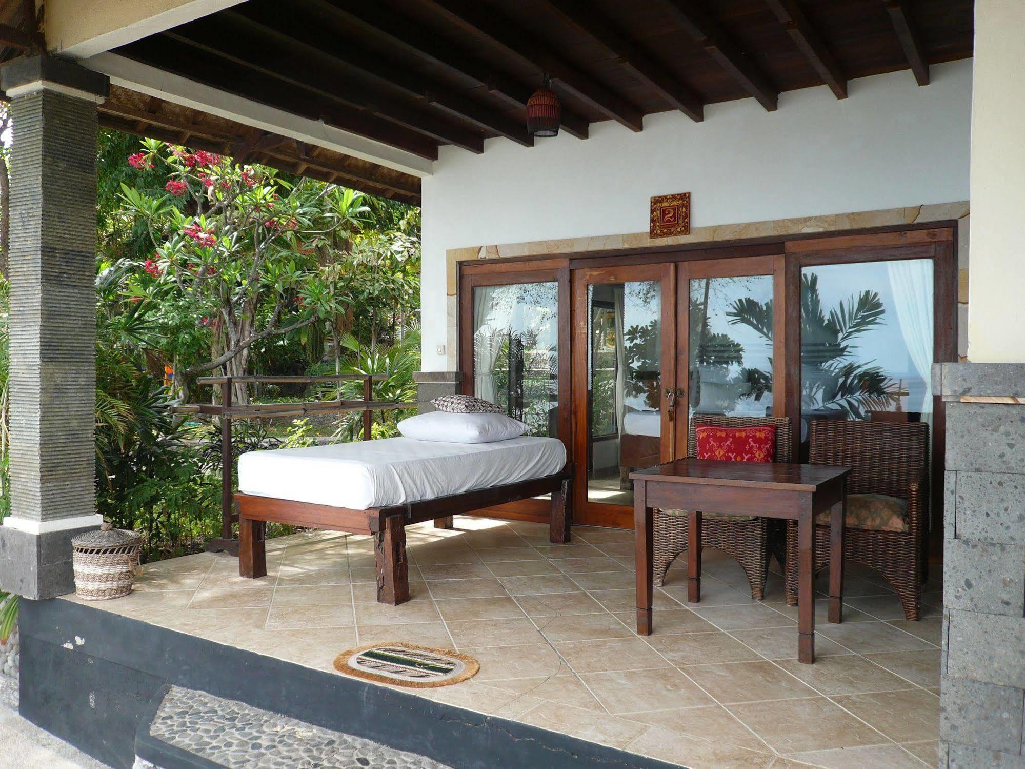 Wawa Wewe II Villas Amed Esterno foto