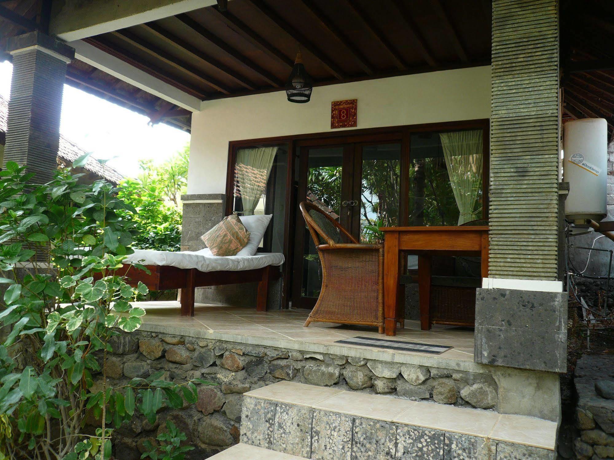 Wawa Wewe II Villas Amed Esterno foto
