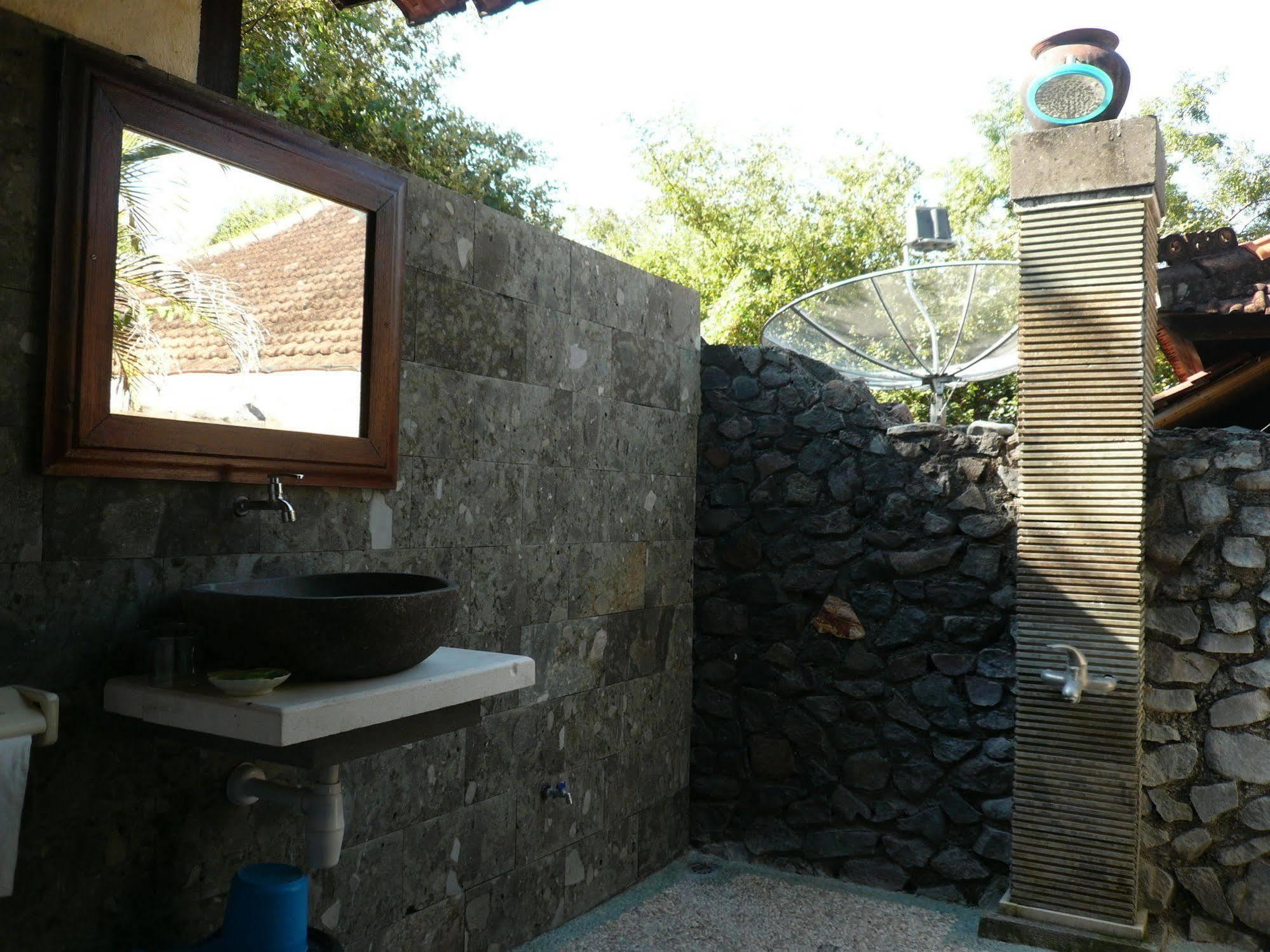 Wawa Wewe II Villas Amed Esterno foto