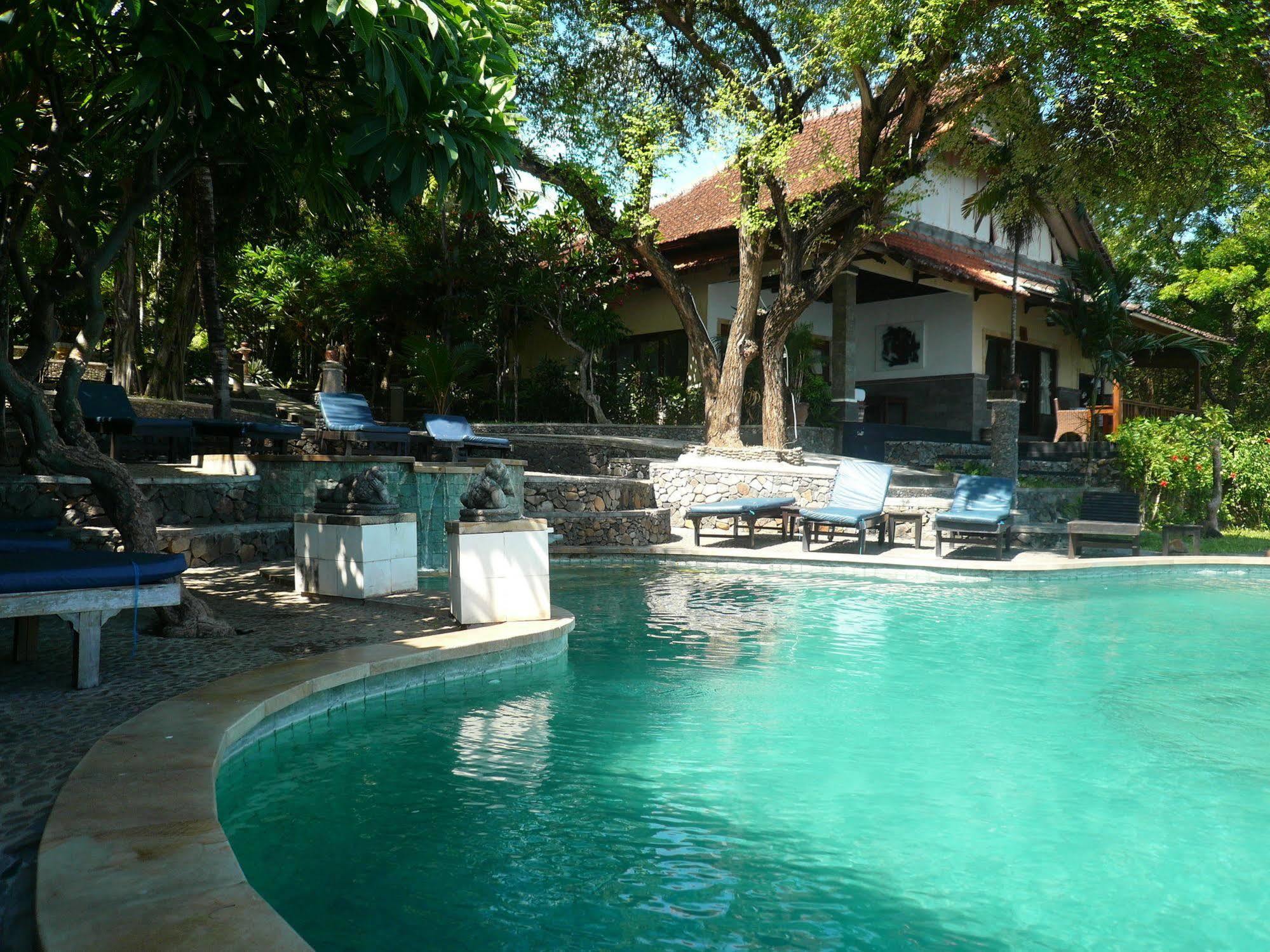 Wawa Wewe II Villas Amed Esterno foto