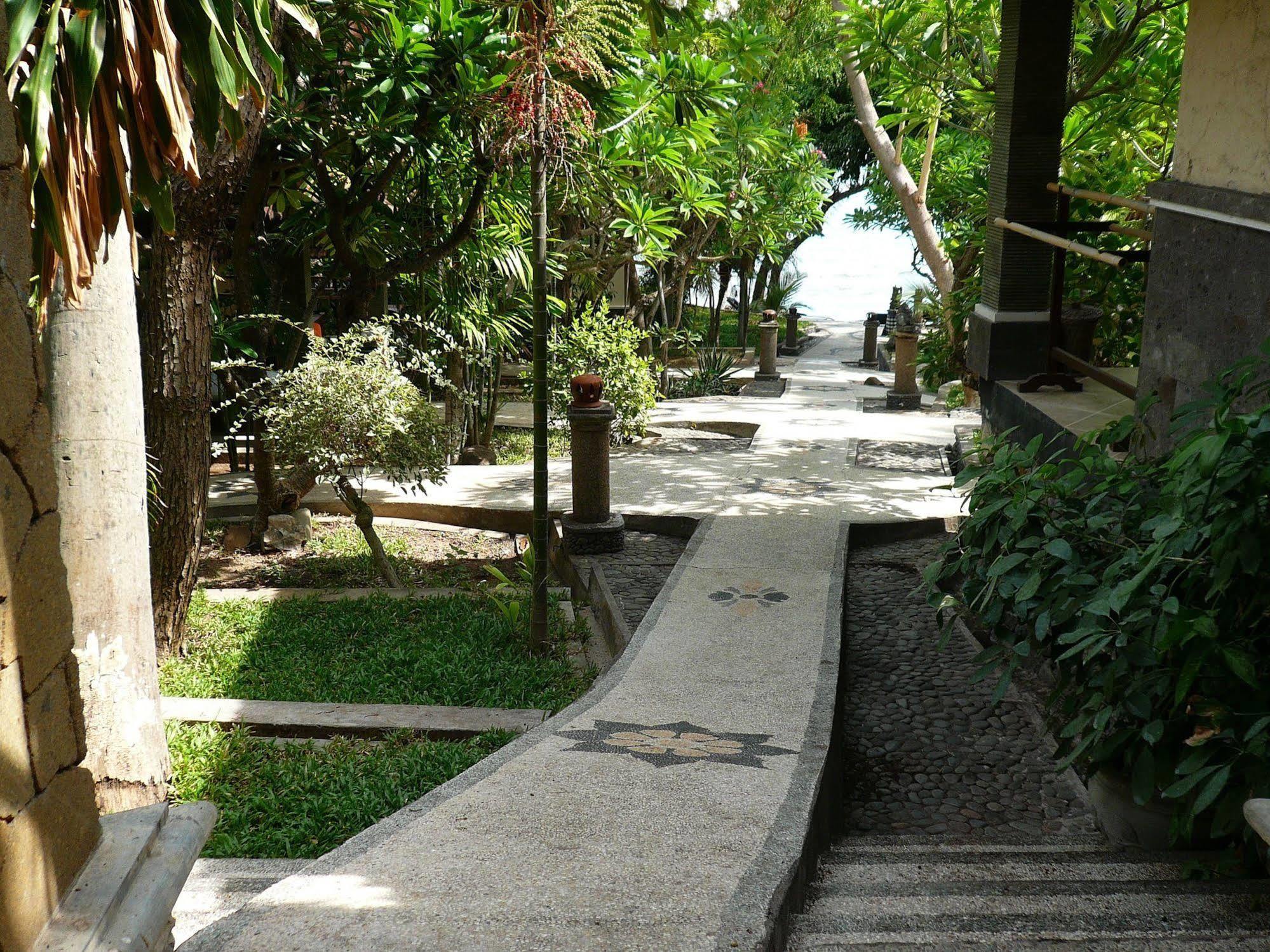 Wawa Wewe II Villas Amed Esterno foto