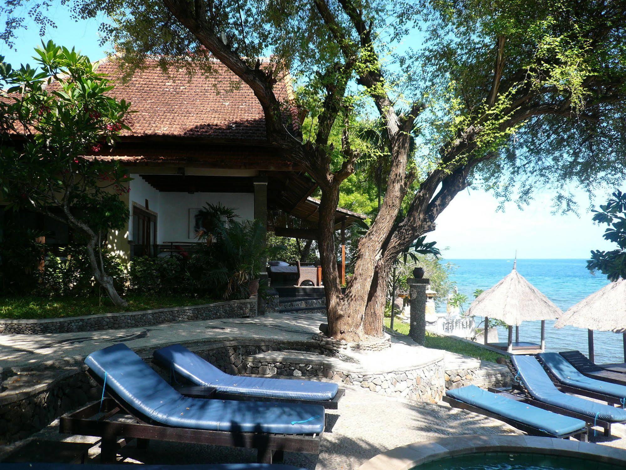 Wawa Wewe II Villas Amed Esterno foto