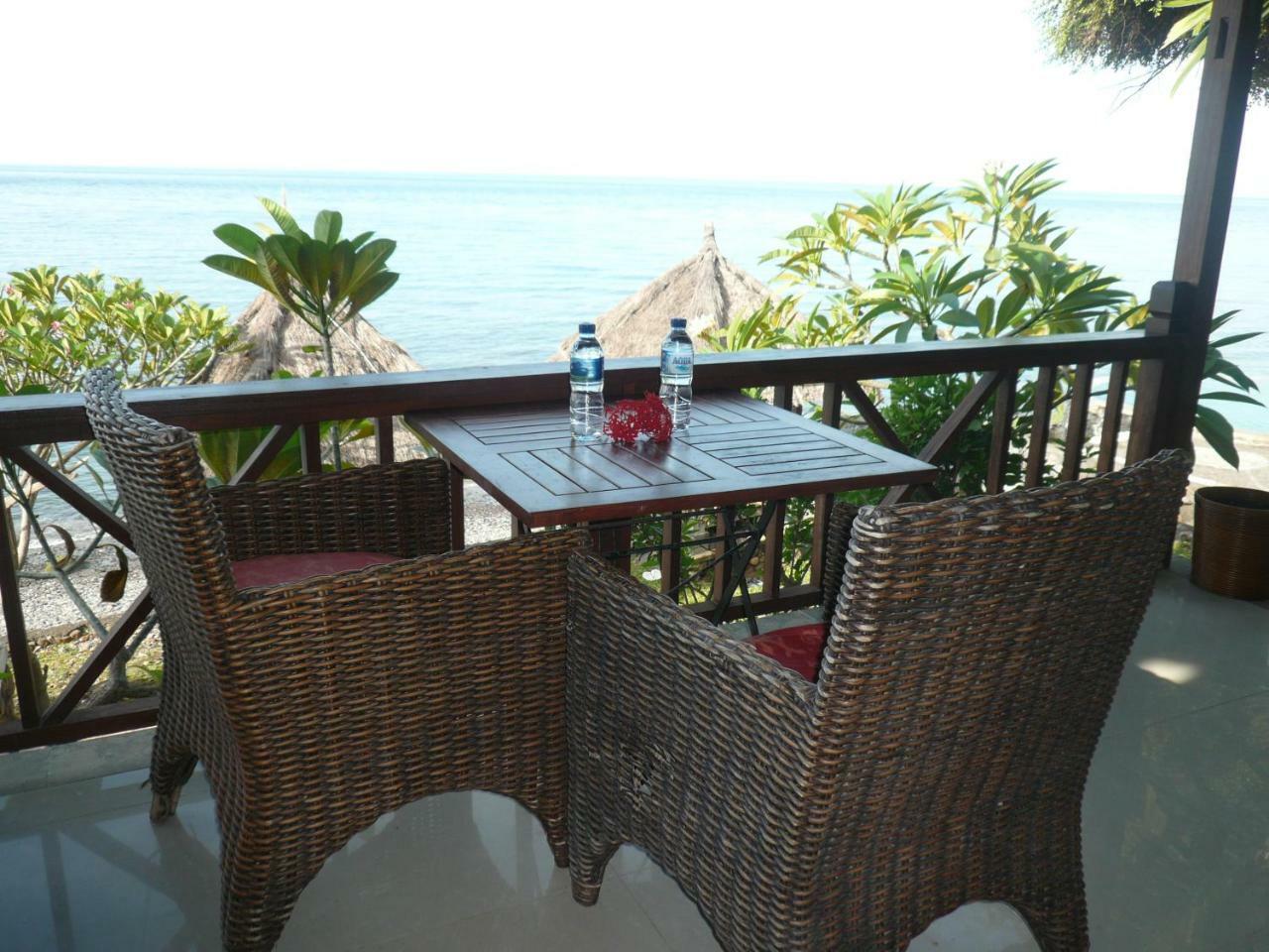 Wawa Wewe II Villas Amed Esterno foto