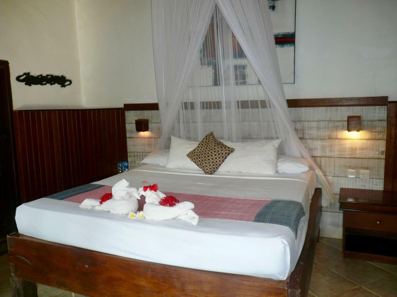 Wawa Wewe II Villas Amed Esterno foto